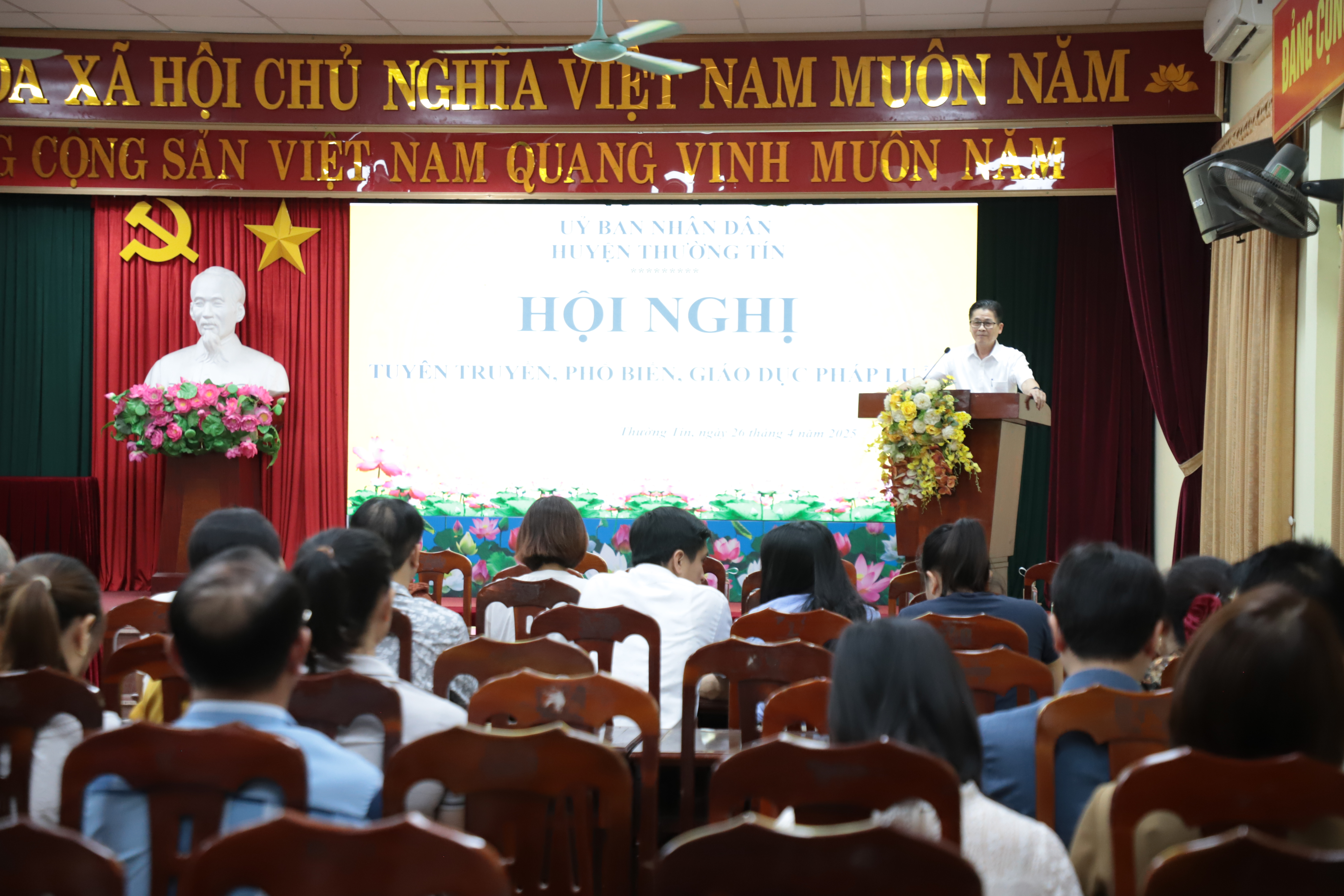 Huyện Thường Tín tuyên truyền, phổ biến, giáo dục pháp luật cho các đại biểu là tuyên truyền viên pháp luật các xã, thị trấn